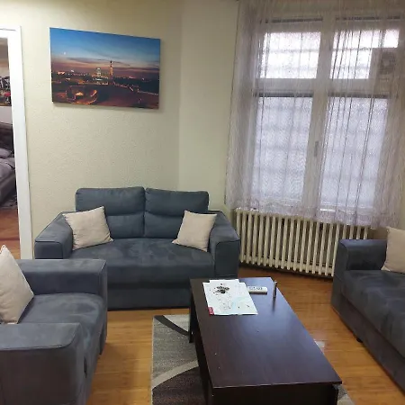 Bukoleon Apartment *